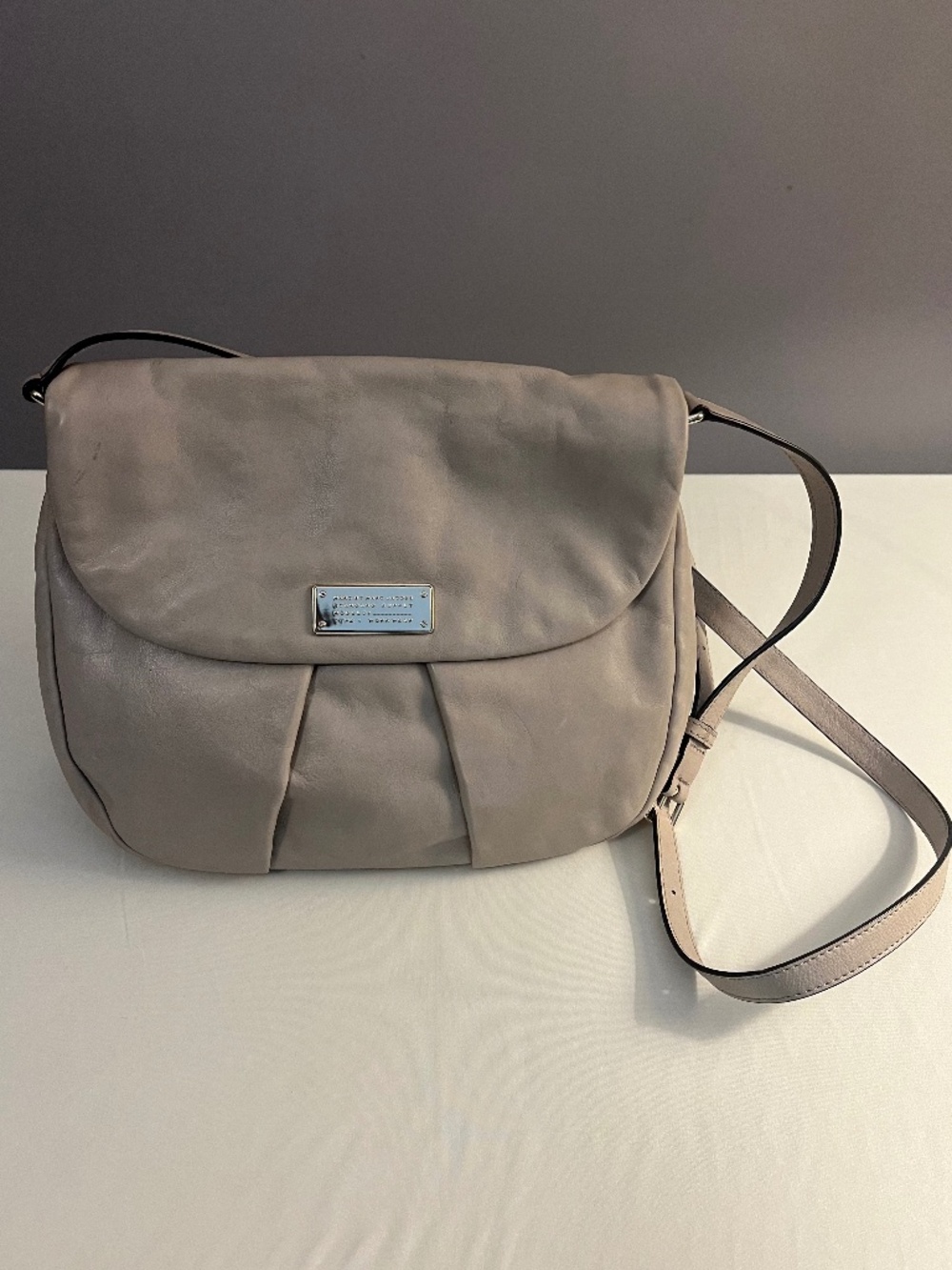 Marc Jacobs Marchive Messenger Crossbody Leather Handbag Cement